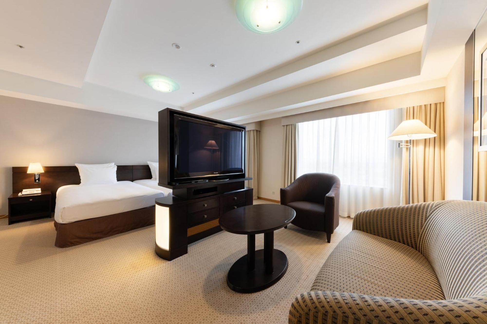 ANA Crowne Plaza Toyama, an IHG Hotel Eksteriør billede